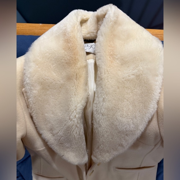 Anastasio Wool Long Coat with Fur Collar – Cream – Size 48 (Fits M/L) - Picture 8 of 16
